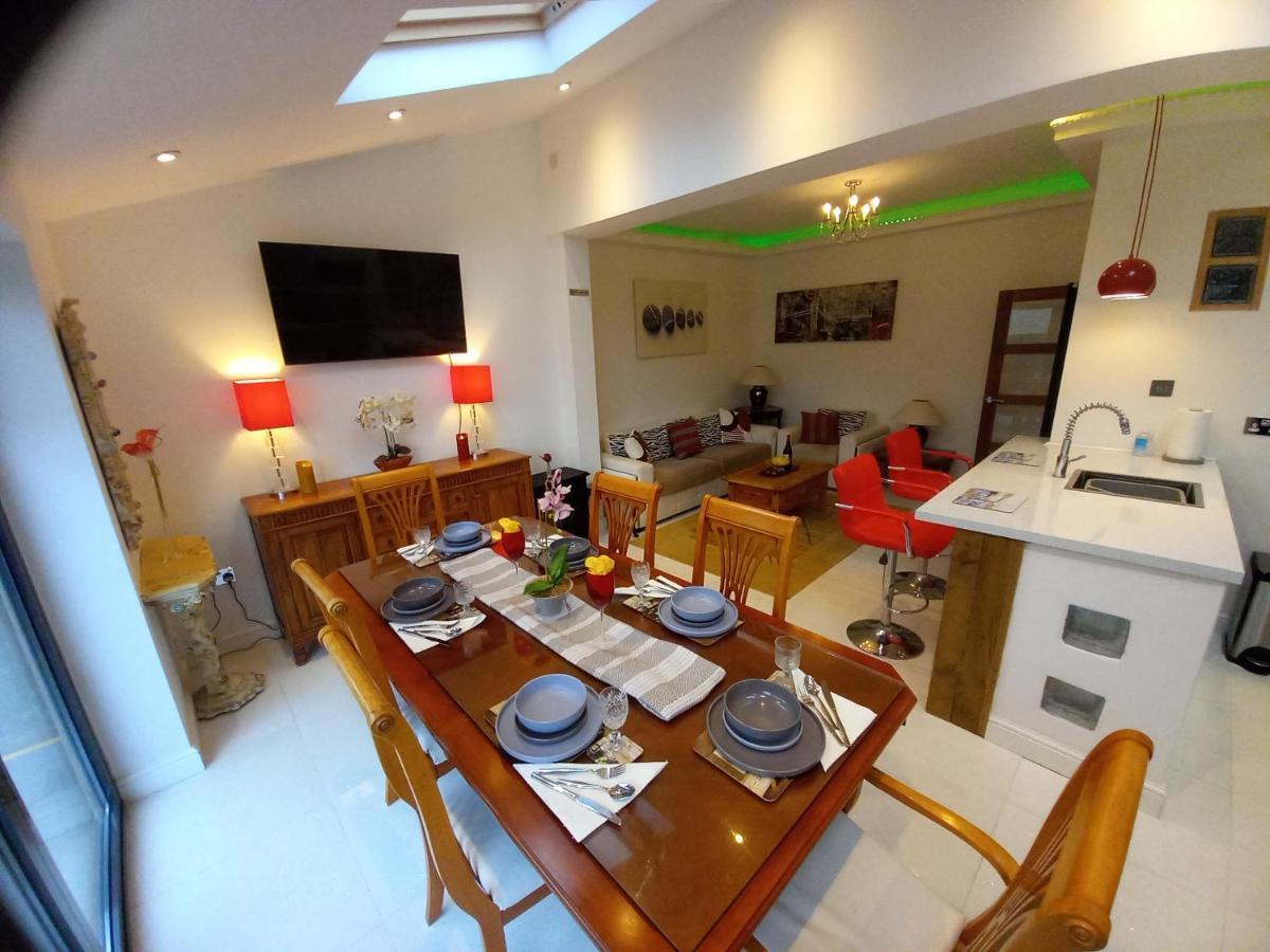 Luxury Holiday Home, Near Beach Σάουθεντ-ον-Ση Εξωτερικό φωτογραφία
