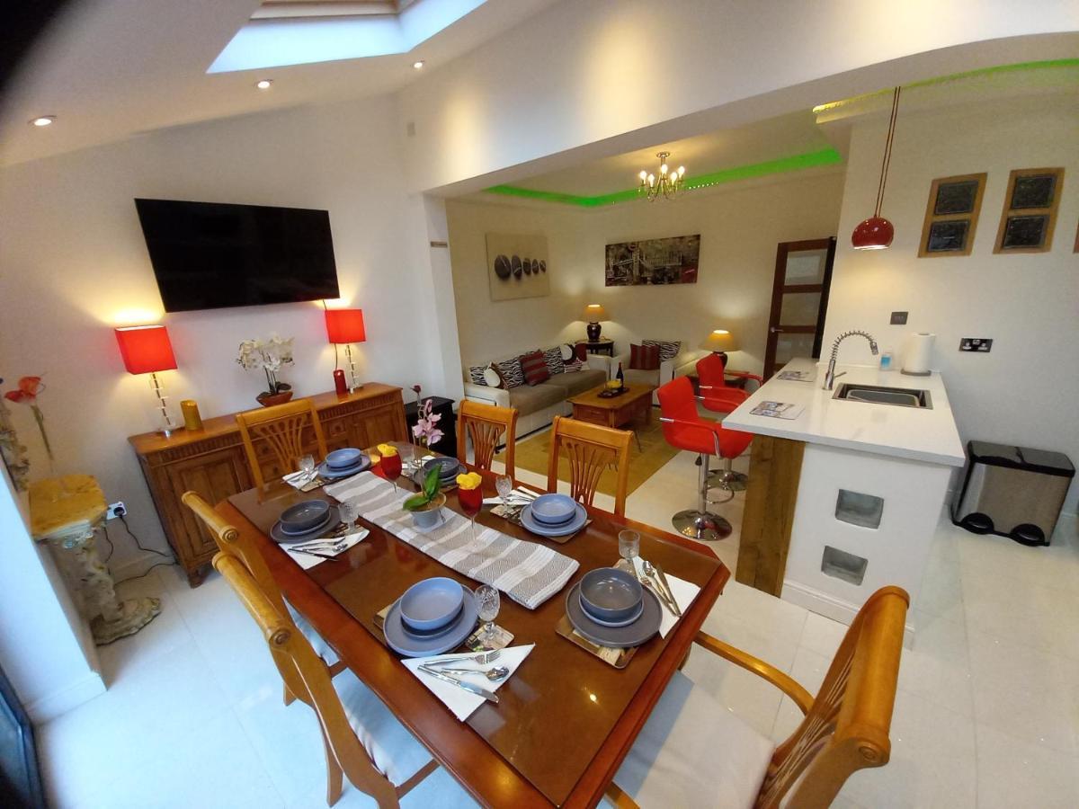 Luxury Holiday Home, Near Beach Σάουθεντ-ον-Ση Εξωτερικό φωτογραφία