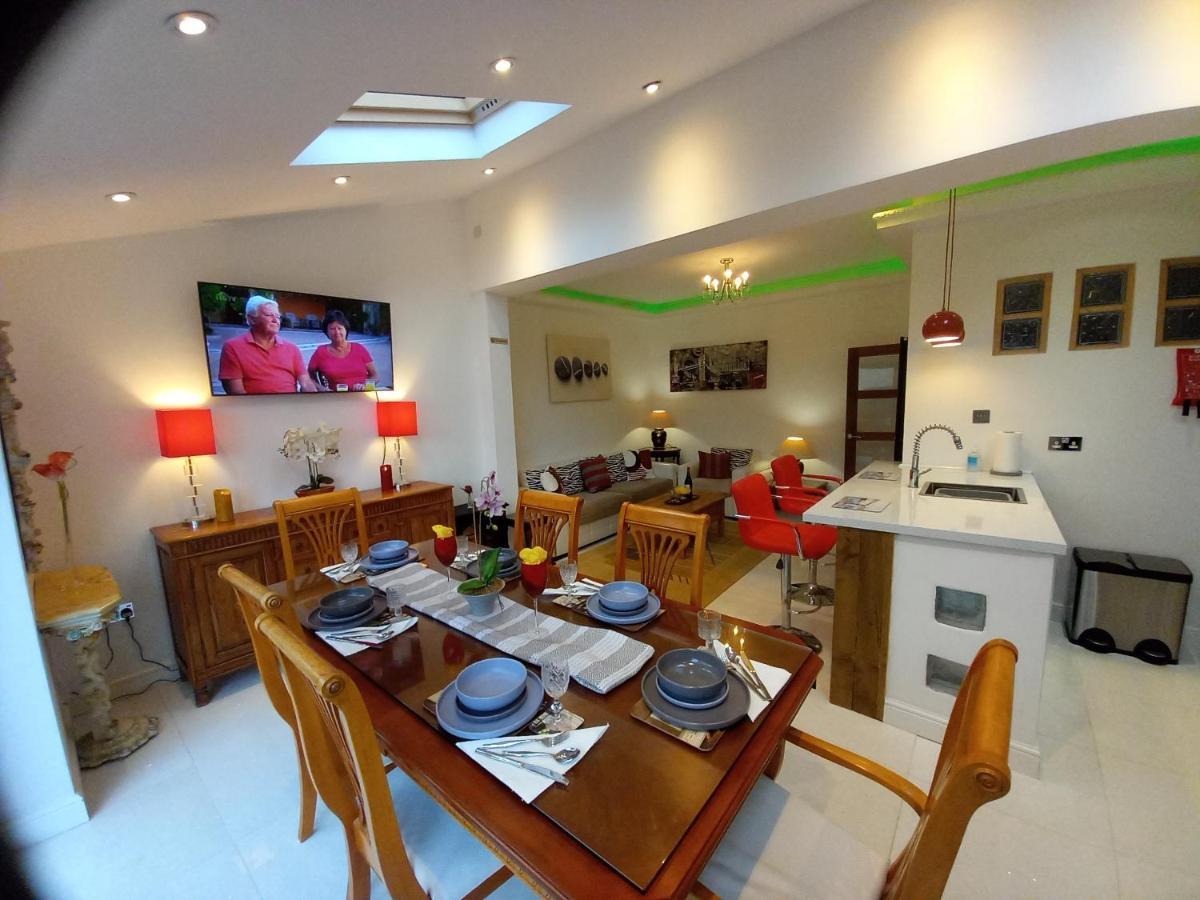 Luxury Holiday Home, Near Beach Σάουθεντ-ον-Ση Εξωτερικό φωτογραφία