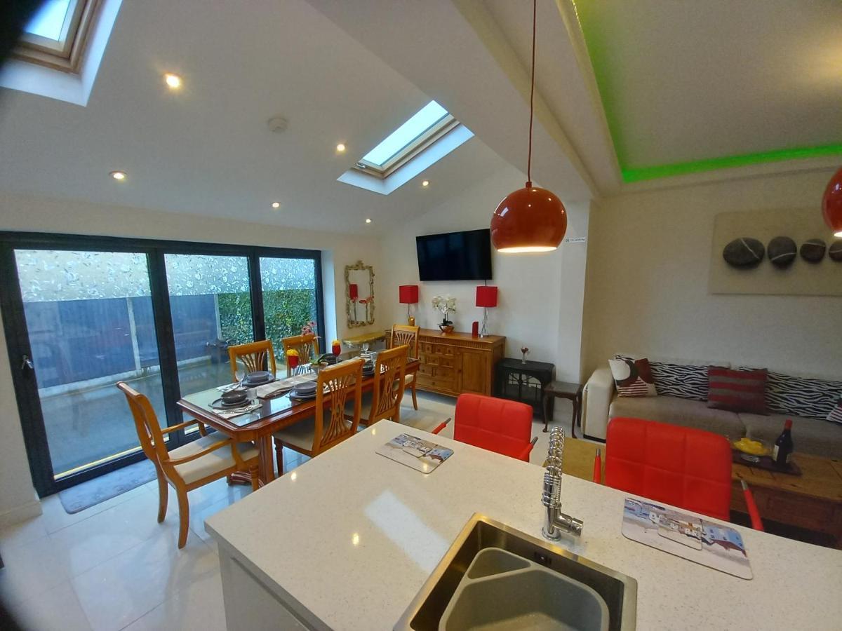 Luxury Holiday Home, Near Beach Σάουθεντ-ον-Ση Εξωτερικό φωτογραφία