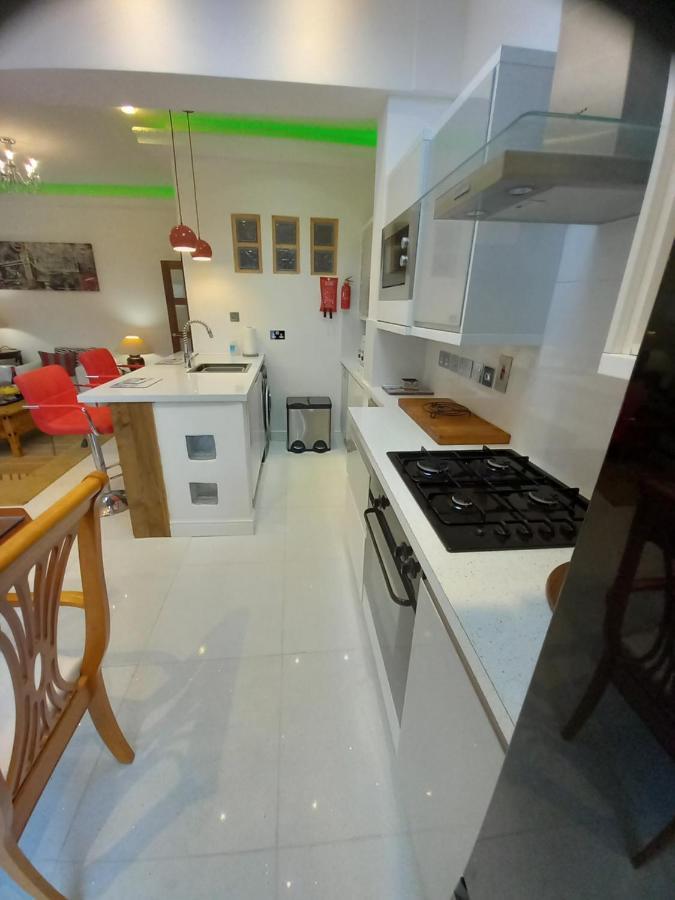 Luxury Holiday Home, Near Beach Σάουθεντ-ον-Ση Εξωτερικό φωτογραφία